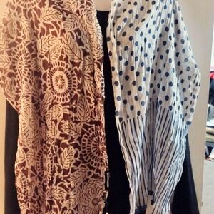Victoria's Secret Brown and White Patterned Scarf